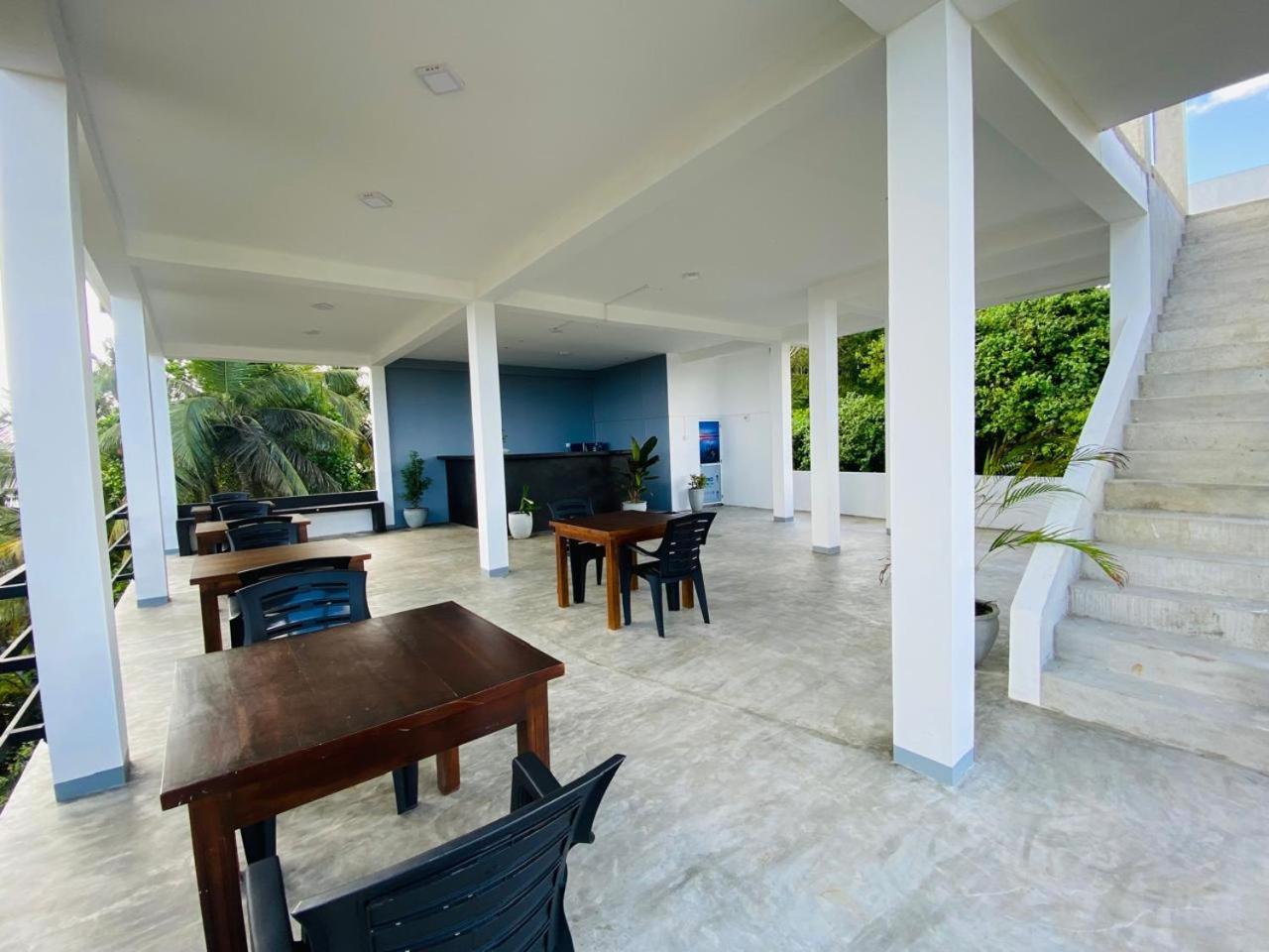 The Wave'S Guest House 米瑞莎 外观 照片