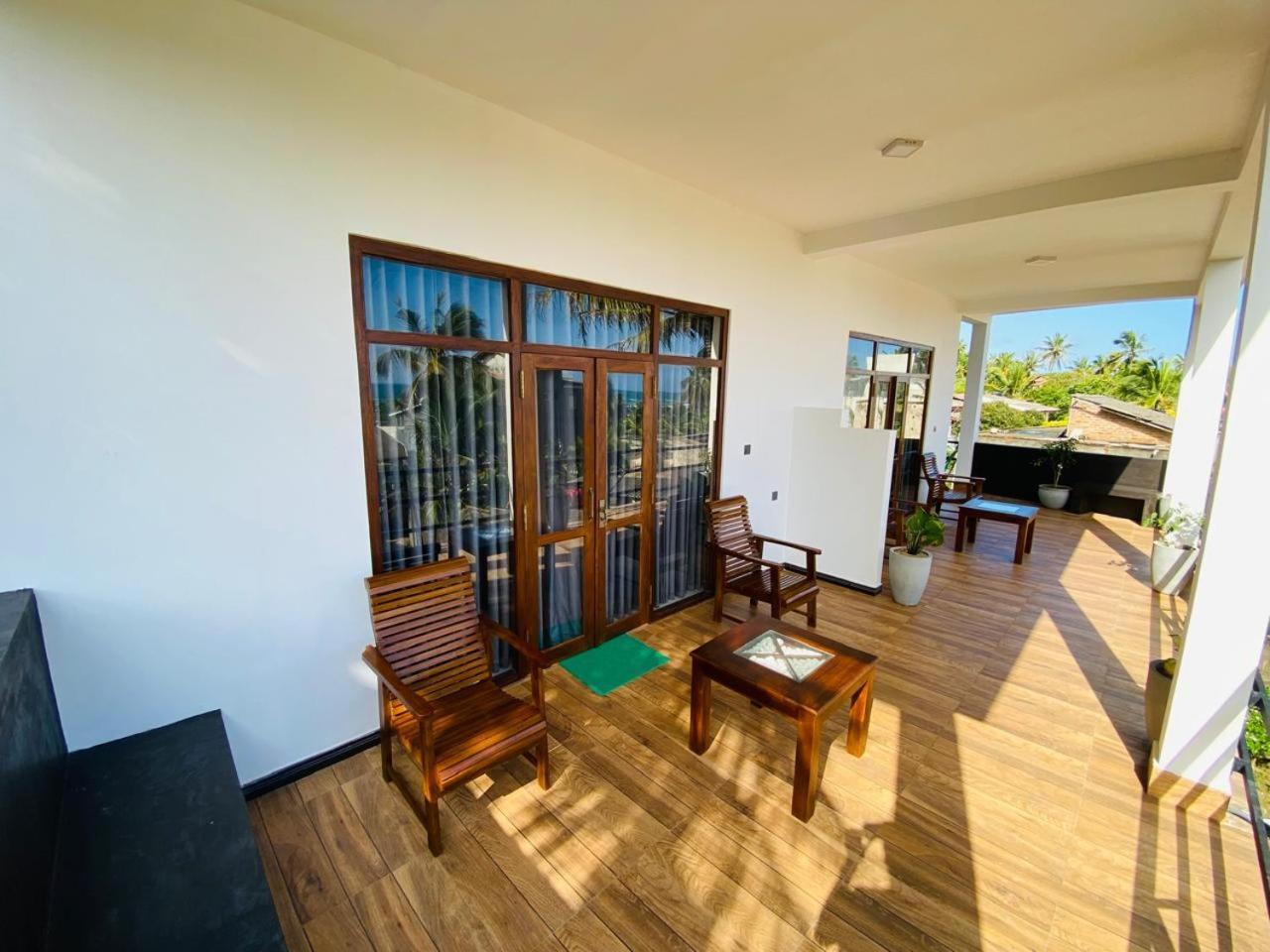 The Wave'S Guest House 米瑞莎 外观 照片