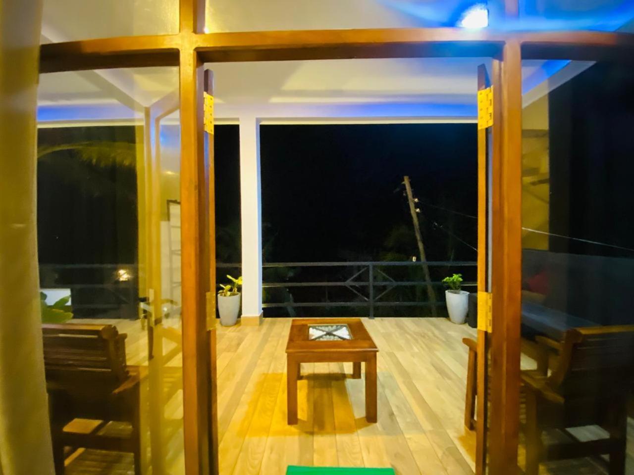 The Wave'S Guest House 米瑞莎 外观 照片