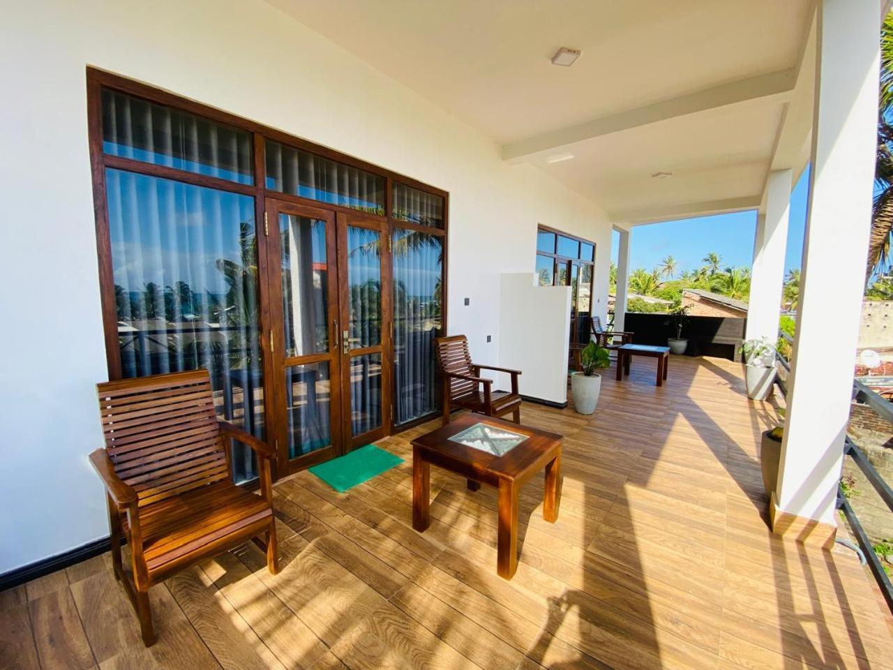 The Wave'S Guest House 米瑞莎 外观 照片