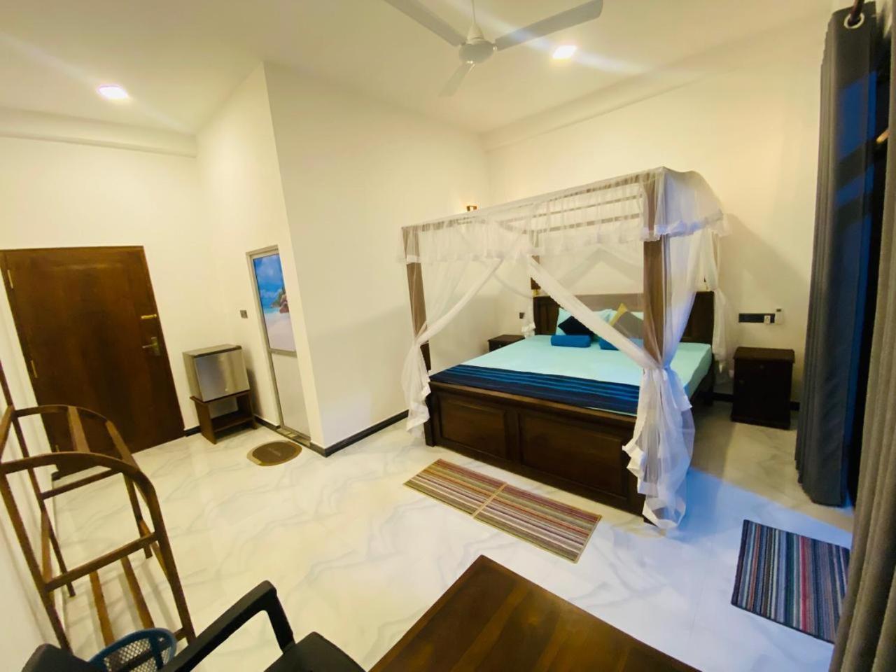 The Wave'S Guest House 米瑞莎 外观 照片