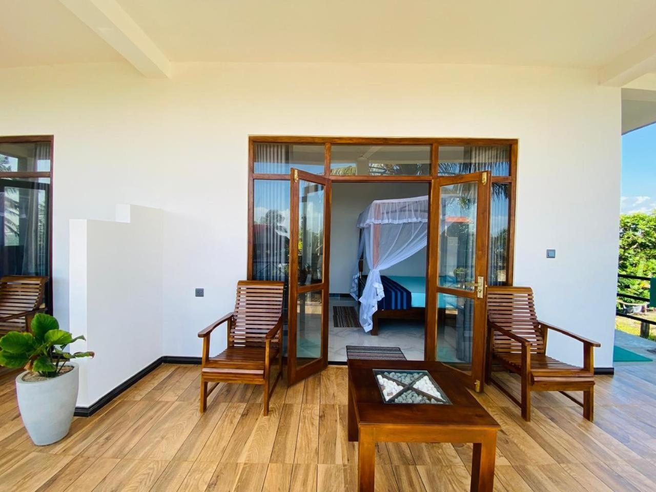 The Wave'S Guest House 米瑞莎 外观 照片